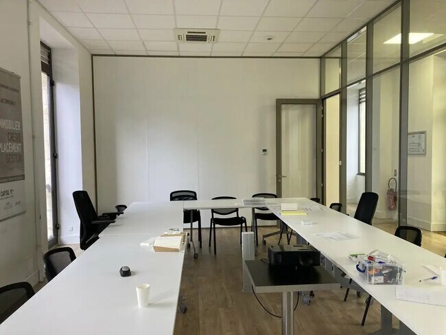 Plus de détails pour Bureau à louer