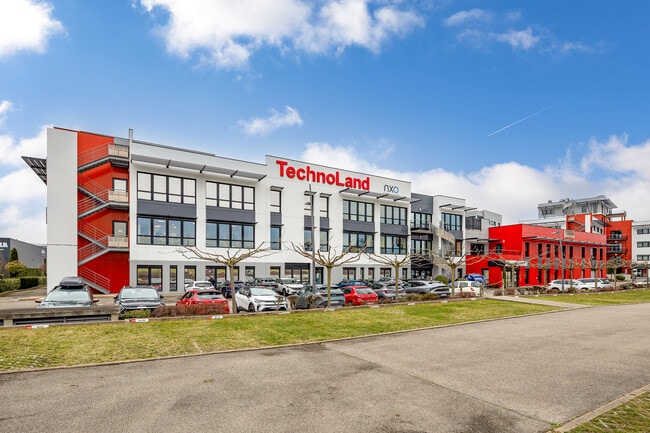 Plus de détails pour 1-3 Allée Des Abruzzes, Saint-Priest - Bureau à louer