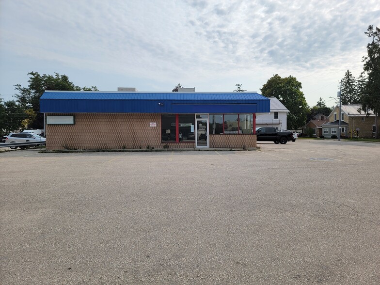 189 10th St, Hanover, ON à vendre - Photo de l’immeuble – Image 2 sur 3