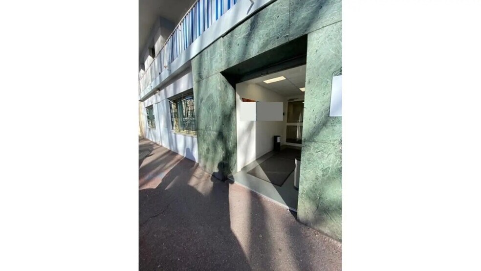 Bureau dans Cagnes-sur-Mer à louer - Photo de l’immeuble – Image 2 sur 14