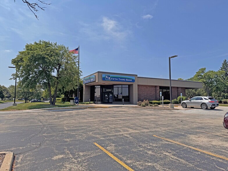 15330 S Harlem Ave, Orland Park, IL à vendre - Photo principale – Image 1 sur 2