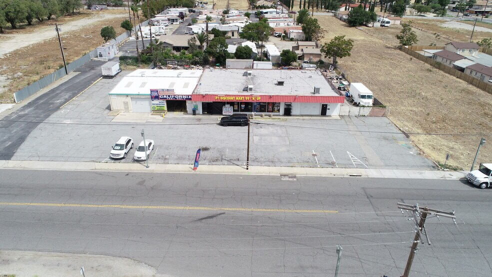 635-645 E Ramsey St, Banning, CA à vendre - Photo de l’immeuble – Image 2 sur 11