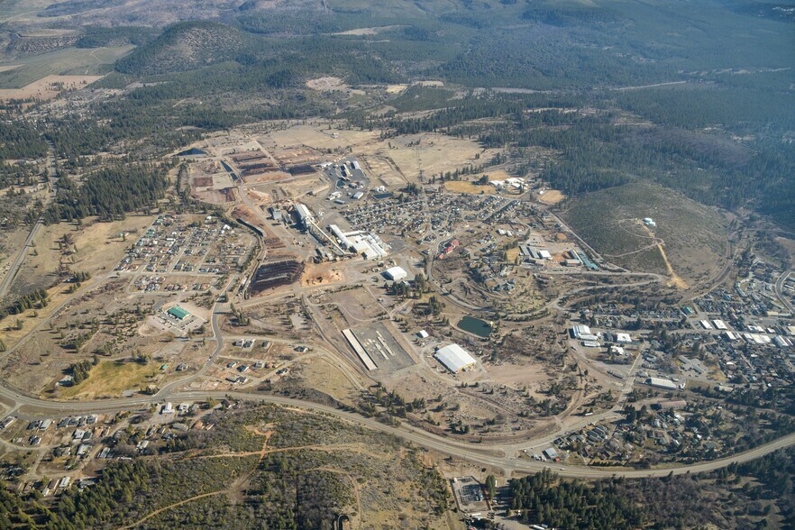 2,115 ac Surplus Corporate Portfolio portefeuille de 1 biens à vendre sur LoopNet.fr - Aérien – Image 3 sur 10