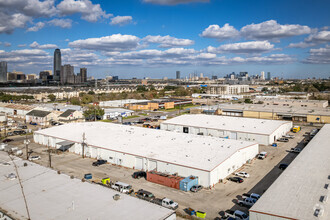 5303 Glenmont Dr, Houston, TX - VUE AÉRIENNE  vue de carte - Image1