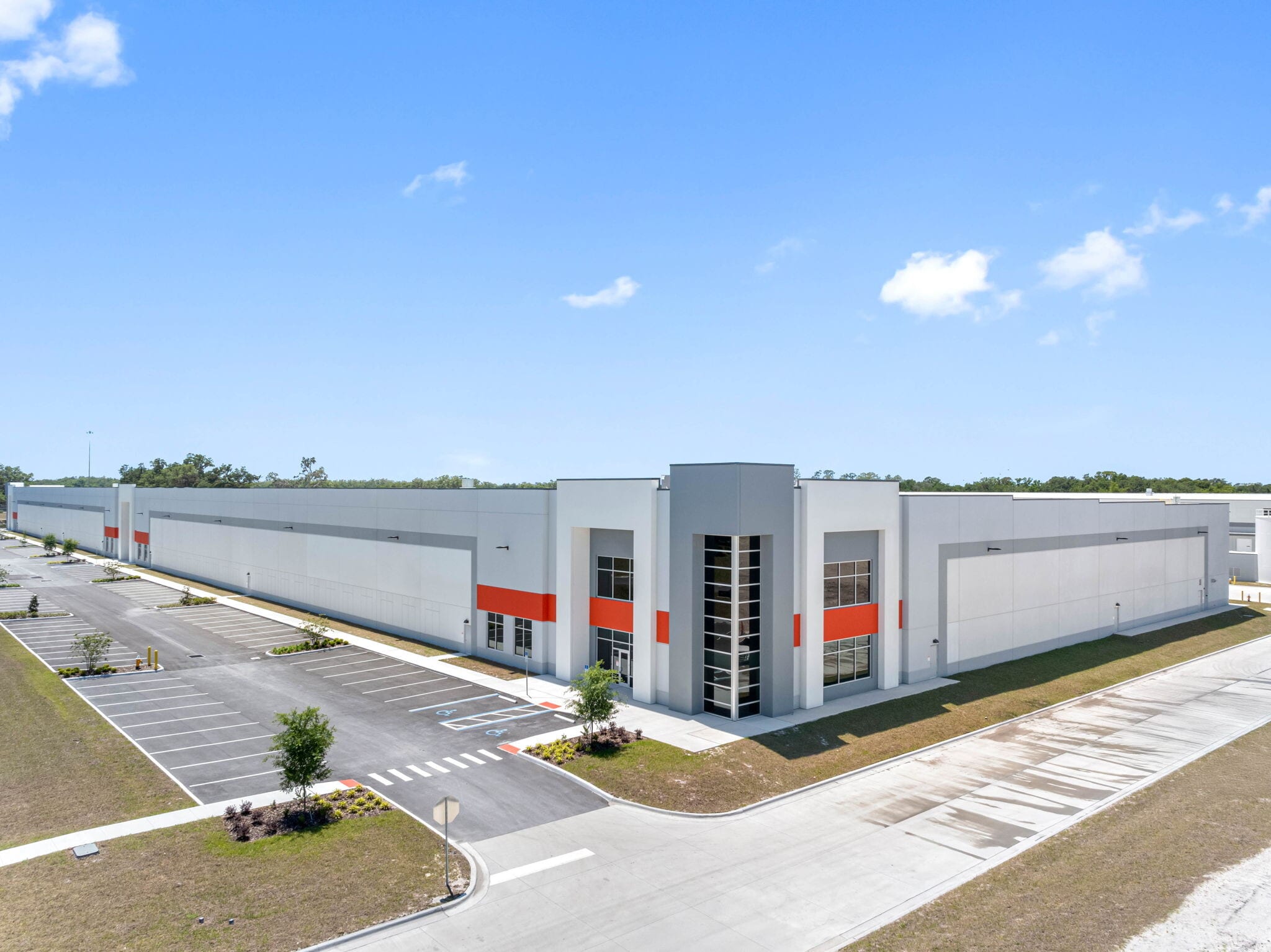 0 N. Frontage Road, Plant City, FL à louer Photo de l’immeuble– Image 1 sur 8