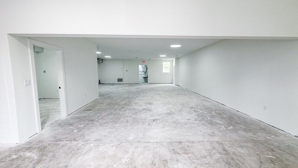 2803 NW 6th St, Gainesville, FL à louer - Photo de l’immeuble – Image 3 sur 20