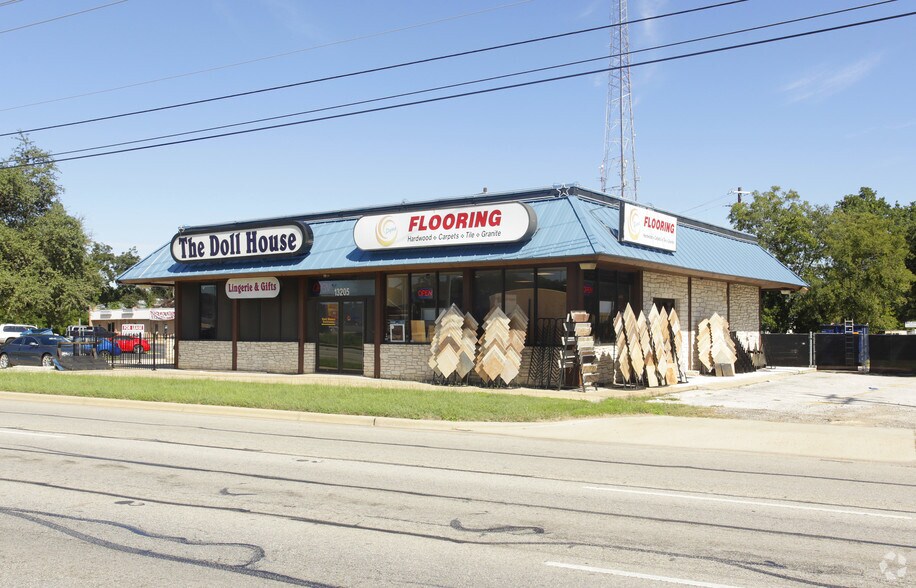 13205 Research Blvd, Austin, TX à vendre - Photo de l’immeuble – Image 2 sur 3