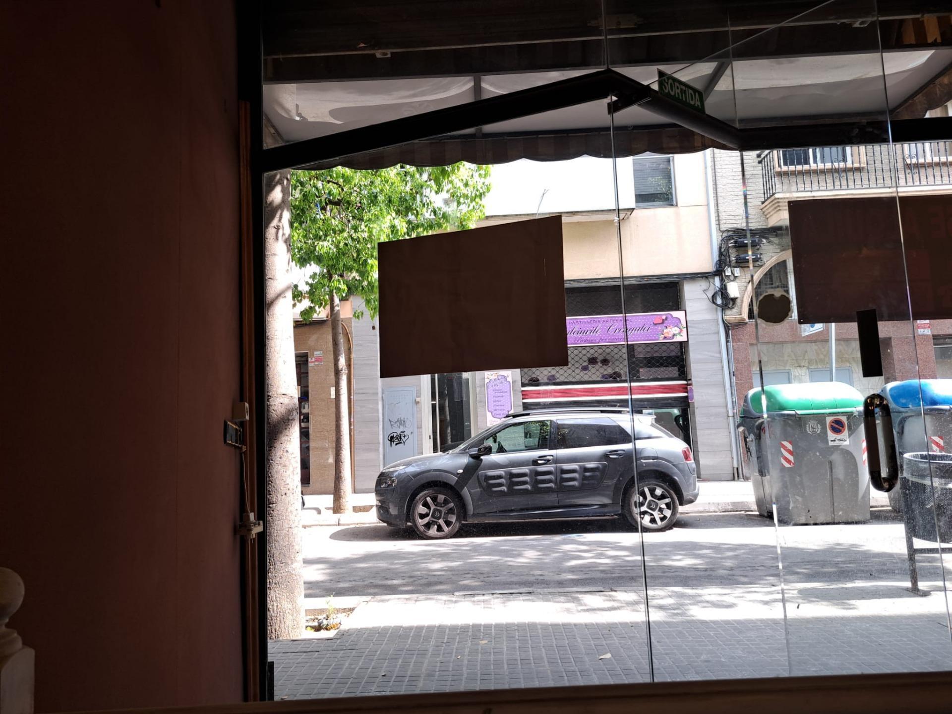 Local commercial dans Santa Coloma de Gramenet, Barcelona à louer Photo intérieure– Image 1 sur 10