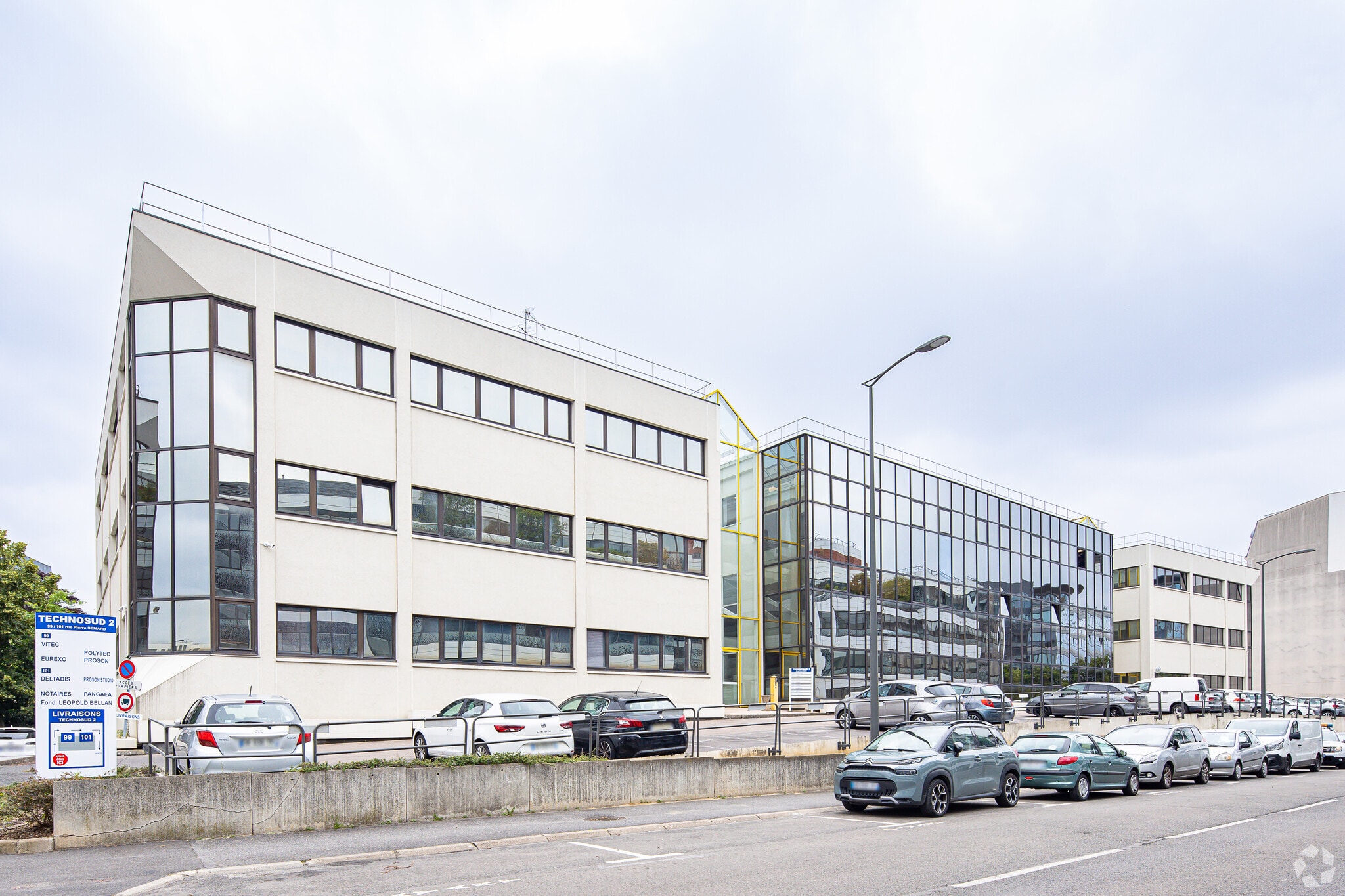 99-101 Rue Pierre Sémard, Châtillon à louer Photo principale– Image 1 sur 33