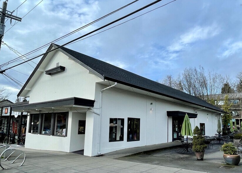 194 Winslow Way E, Bainbridge Island, WA à vendre - Photo principale – Image 1 sur 1