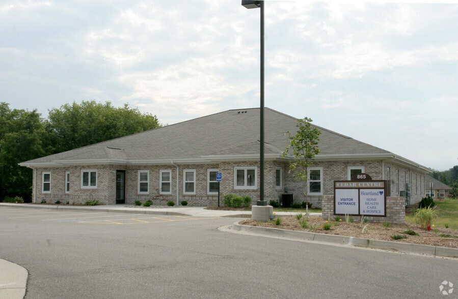 865 S Cedar St, Mason, MI à vendre - Photo de l’immeuble – Image 2 sur 3
