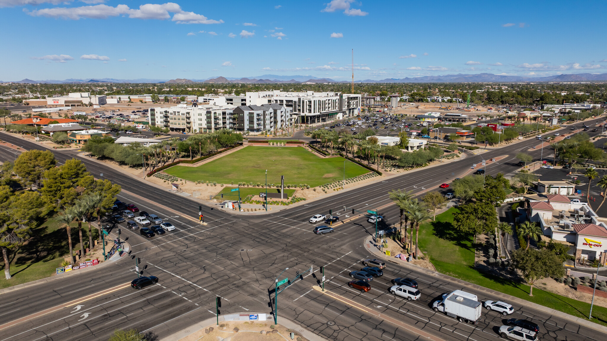 12700 N Tatum Blvd, Phoenix, AZ à louer Photo de l’immeuble– Image 1 sur 7