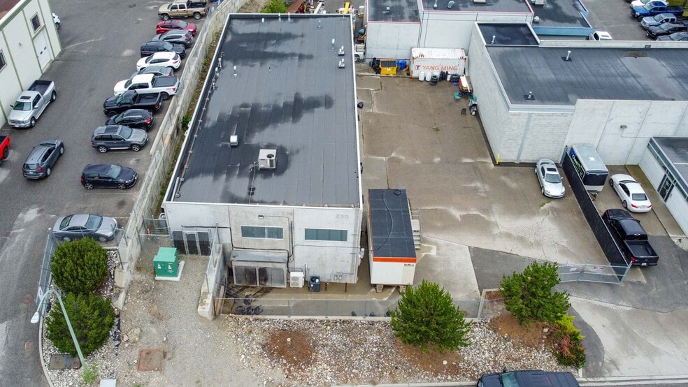 250 Lougheed Rd, Kelowna, BC à vendre - Photo de l’immeuble – Image 2 sur 2