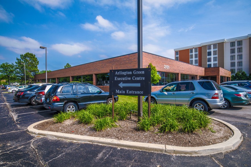 2101 S Arlington Heights Rd, Arlington Heights, IL à vendre - Photo principale – Image 3 sur 65