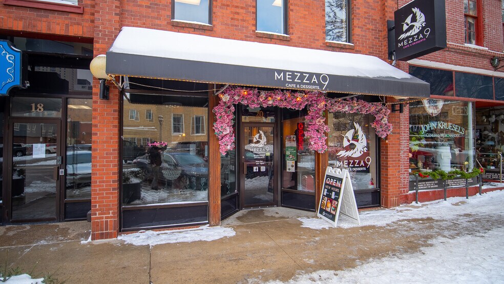 18 3rd St SW, Rochester, MN à louer - Photo de l’immeuble – Image 3 sur 9