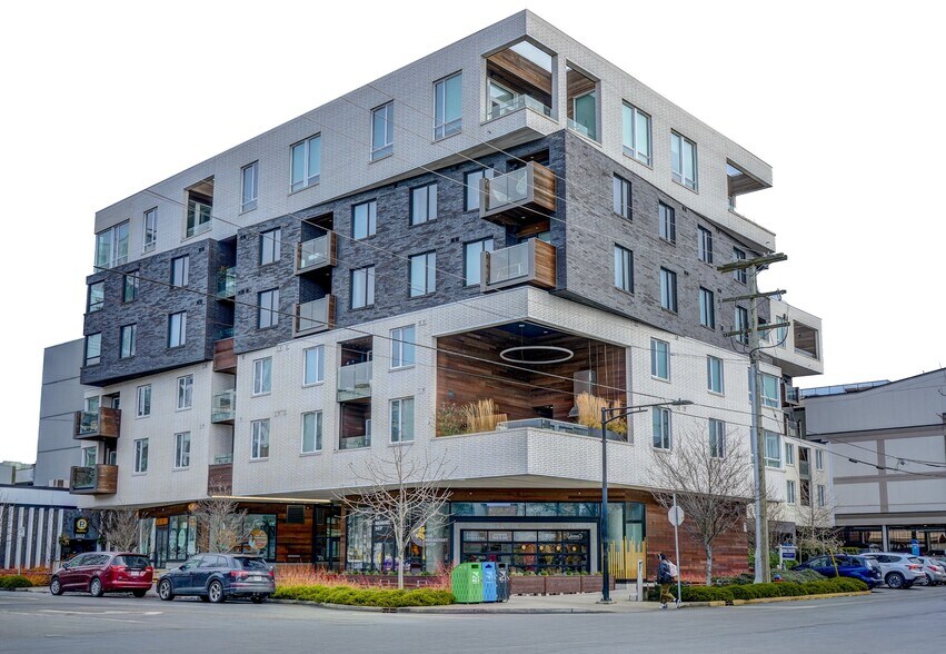 1101-1109 Fort St, Victoria, BC à vendre - Photo de l’immeuble – Image 2 sur 4