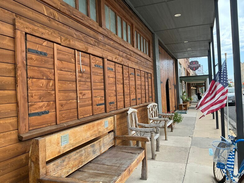120 Austin St, Comanche, TX à vendre - Photo principale – Image 2 sur 9