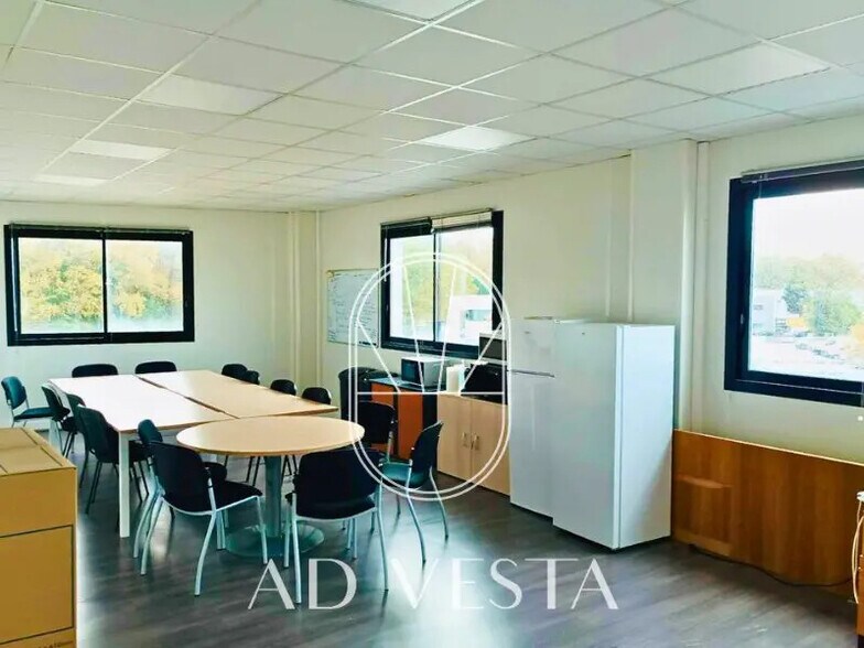 Bureau dans Martillac à louer - Photo intérieure – Image 1 sur 8