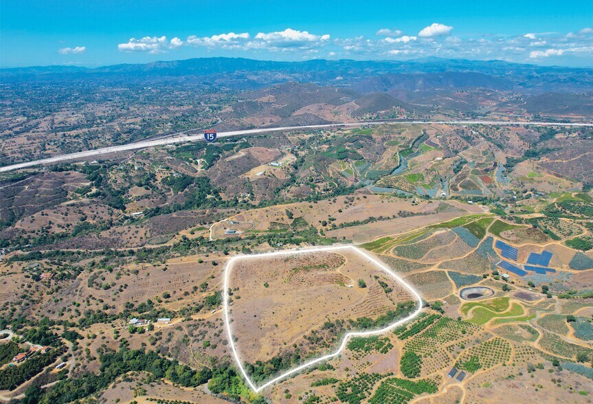 Ordway Road, Rainbow, CA à vendre - Photo de l’immeuble – Image 2 sur 3
