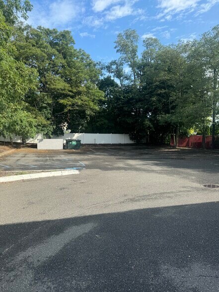 6277 Jericho Tpke, Commack, NY à vendre - Photo de l’immeuble – Image 2 sur 11