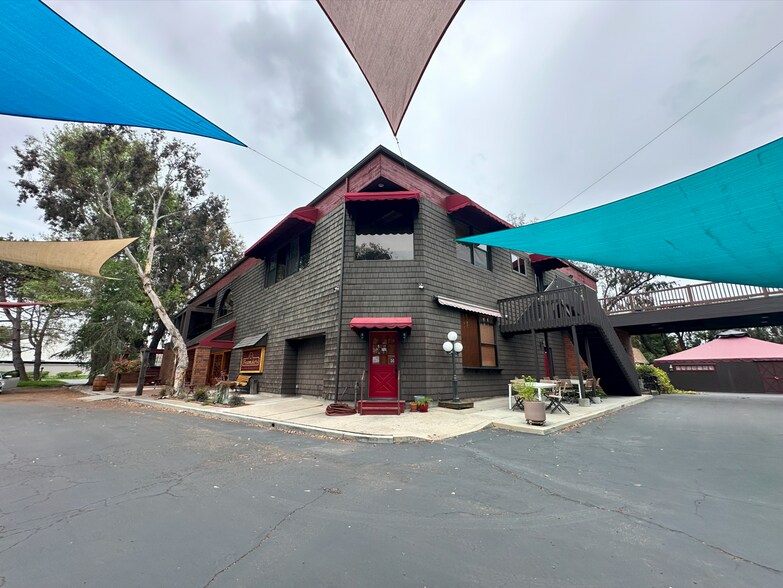 1720 Adams Ave, Costa Mesa, CA à vendre - Photo de l’immeuble – Image 1 sur 6