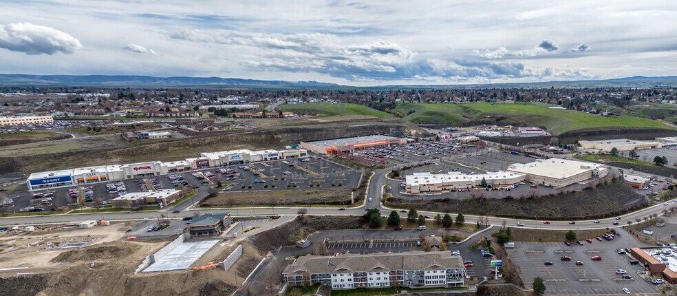 2330 Nez Perce Dr, Lewiston, ID à louer - Photo de l’immeuble – Image 3 sur 38