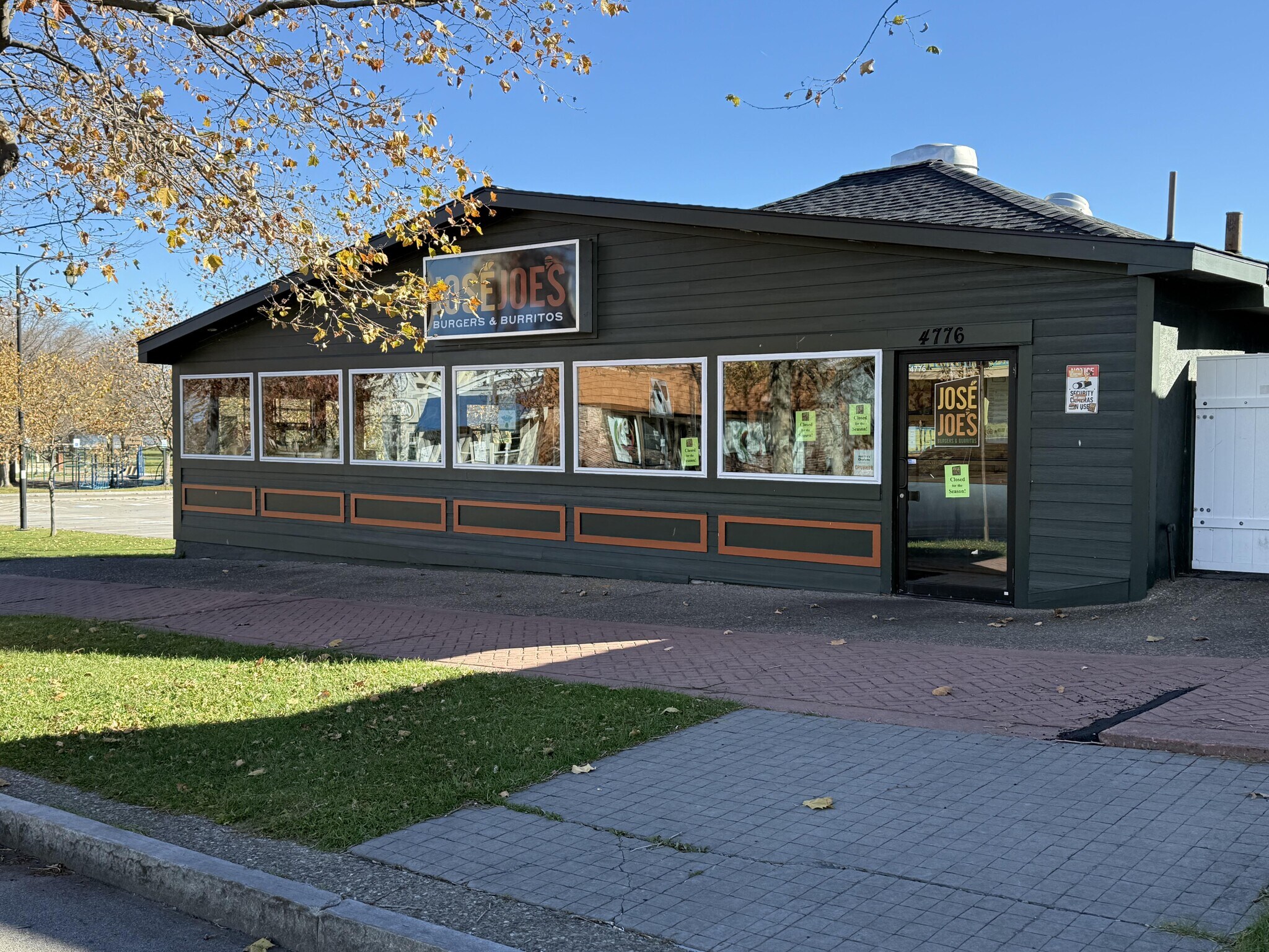 4776 Lake Ave, Rochester, NY à louer Photo de l’immeuble– Image 1 sur 6