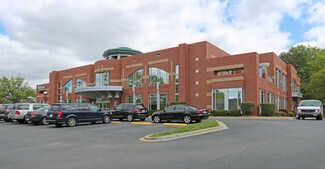 Plus de détails pour 135 S Sharon Amity Rd, Charlotte, NC - Bureau à louer