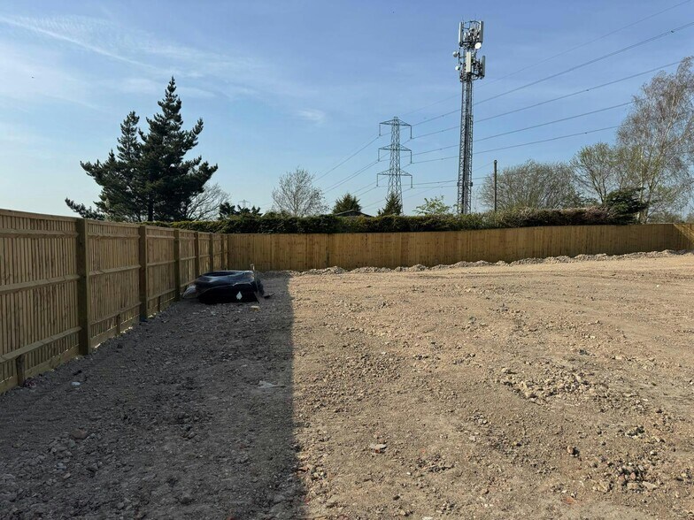 North Lee Ln, Aylesbury à vendre - Photo de l’immeuble – Image 3 sur 10