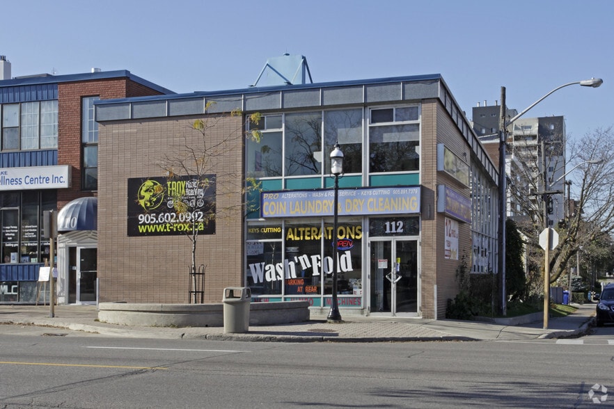 112 Lakeshore Rd E, Mississauga, ON à louer - Photo principale – Image 1 sur 2