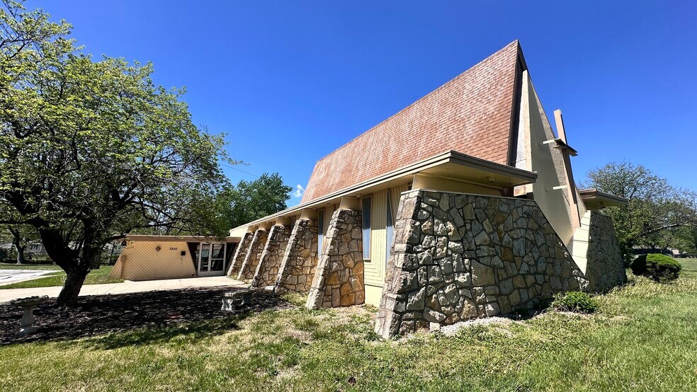 7300 Nieman Rd, Shawnee, KS à vendre - Photo de l’immeuble – Image 2 sur 18