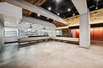 800 W Olympic Blvd, Los Angeles, CA à louer Photo intérieure– Image 2 sur 8