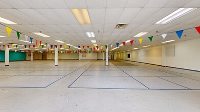 5144-5158 US Highway 19, New Port Richey, FL à louer Numérisation 3D Matterport– Image 2 sur 18