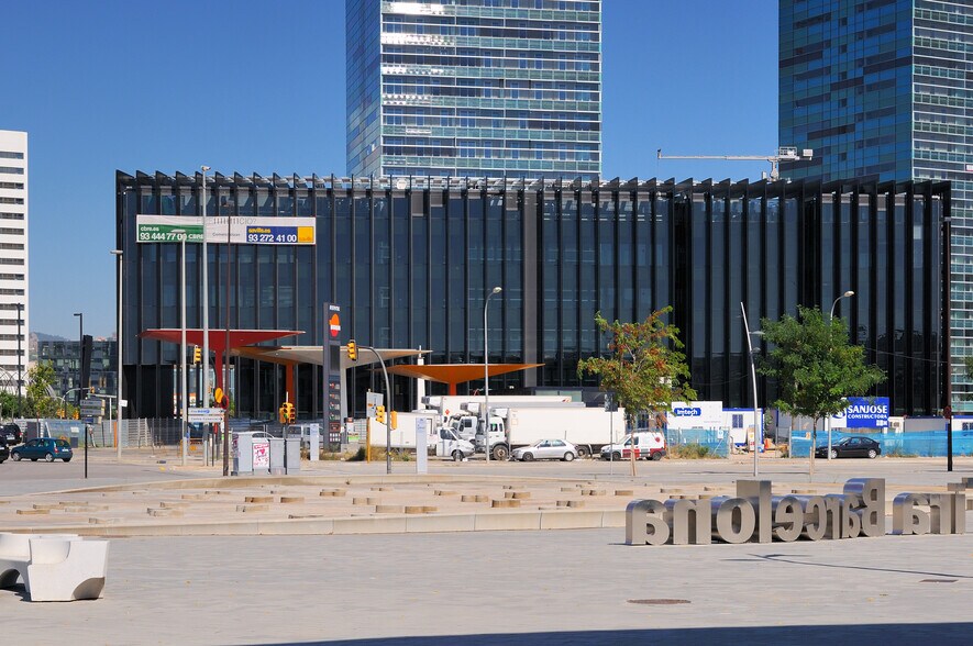 Plaça D'europa, 29-31, L'Hospitalet de Llobregat, Barcelona à louer - Photo de l’immeuble – Image 3 sur 8
