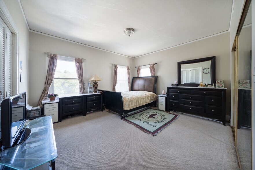 851 Crenshaw Blvd, Los Angeles, CA à vendre - Photo de l’immeuble – Image 3 sur 5