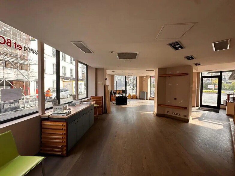 Local commercial dans Paris à louer - Photo de l’immeuble – Image 1 sur 6