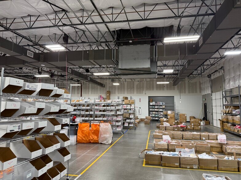 650 Industry Way, Prosper, TX à louer - Photo de l’immeuble – Image 2 sur 16