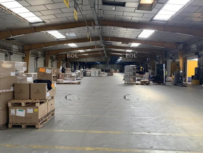 Industriel/Logistique dans Avignon à vendre - Photo intérieure – Image 2 sur 5