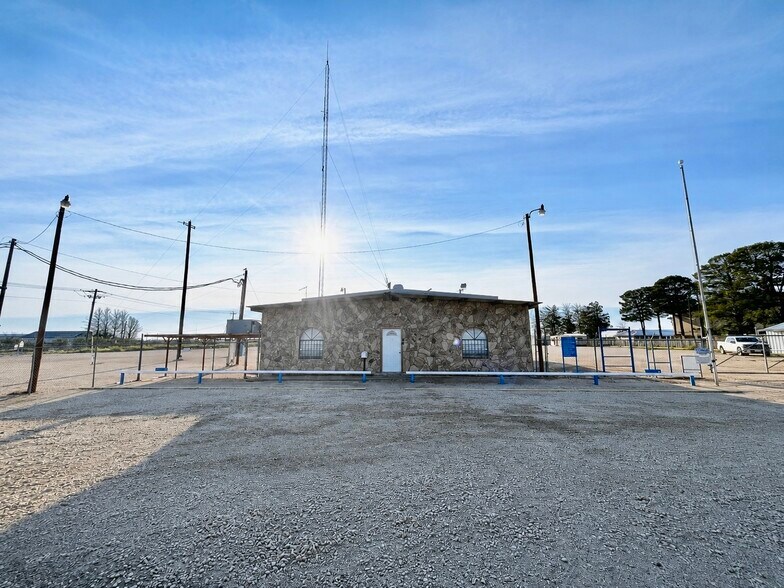 Texas 18, Fort Stockton, TX à vendre - Photo de l’immeuble – Image 1 sur 8