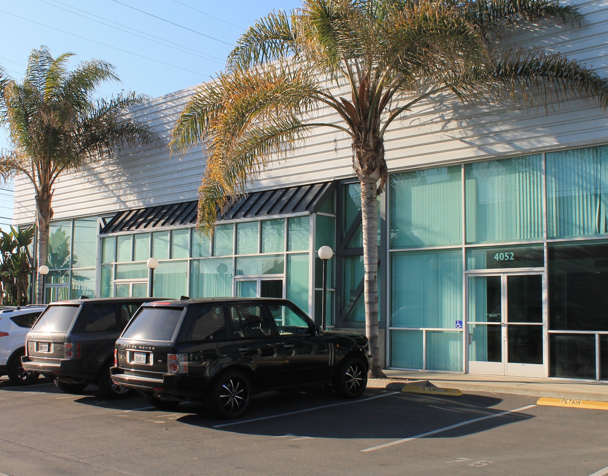 4052-4058 Del Rey Ave, Marina del Rey, CA à louer Photo principale– Image 1 sur 24
