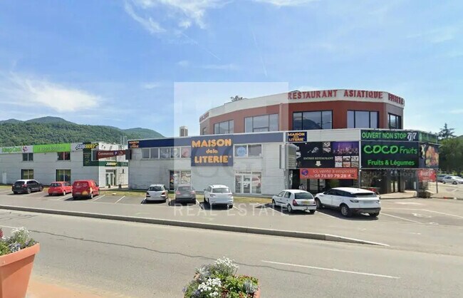 Plus de détails pour Local commercial à louer