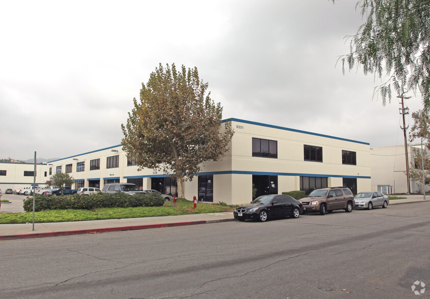9301 Jordan Ave, Chatsworth, CA à louer - Photo principale – Image 1 sur 13
