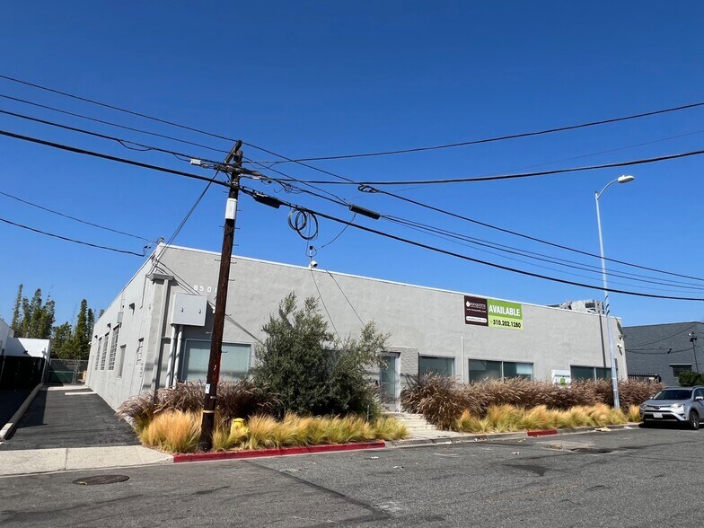 8501 Steller Dr, Culver City, CA à louer - Photo de l’immeuble – Image 1 sur 2