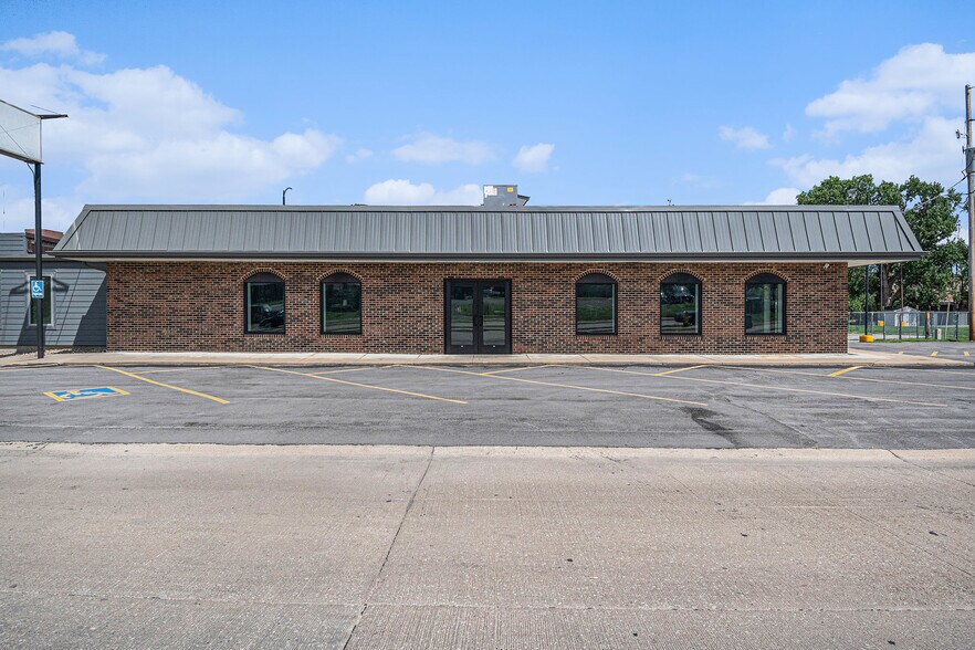 3525 N 90th St, Omaha, NE à louer - Photo de l’immeuble – Image 3 sur 23