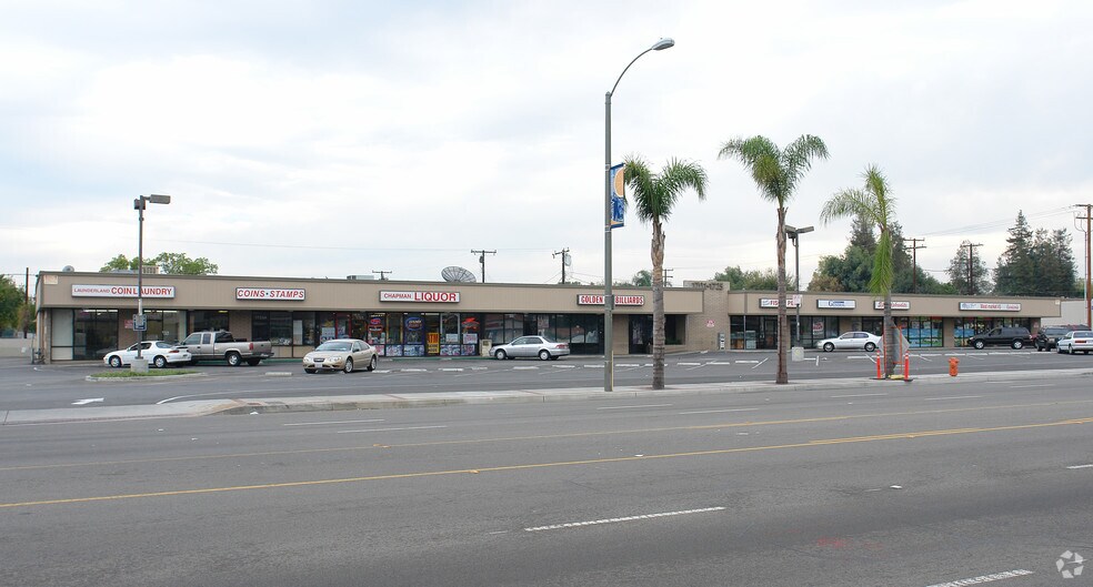 1701-1725 W Chapman Ave, Orange, CA à louer - Photo de l’immeuble – Image 2 sur 8