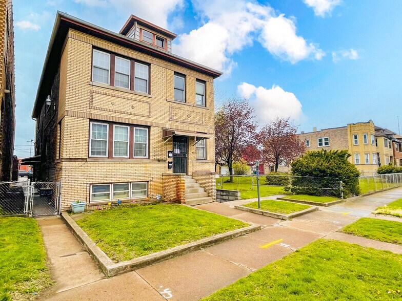 1412 Connecticut St, Gary, IN à vendre - Photo principale – Image 1 sur 11