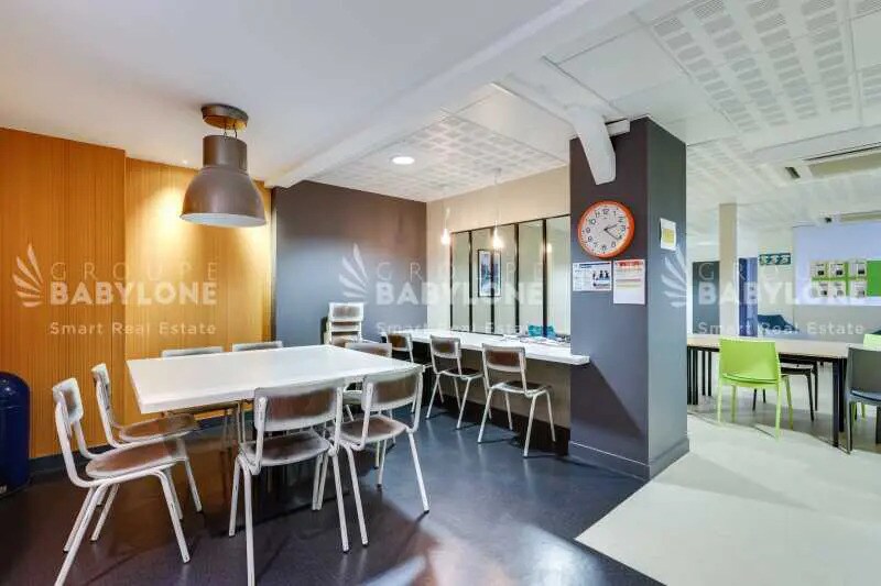 Bureau dans Paris à louer - Photo de l’immeuble – Image 2 sur 8