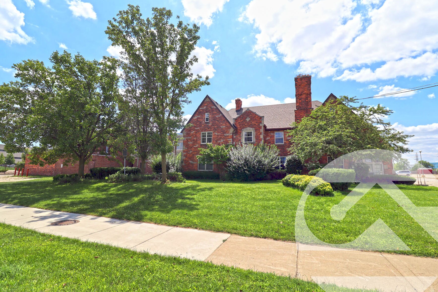 6902 Chicago Rd, Warren, MI à vendre Photo de l’immeuble– Image 1 sur 2
