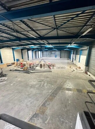 Plus de détails pour Bureau, Industriel/Logistique à louer