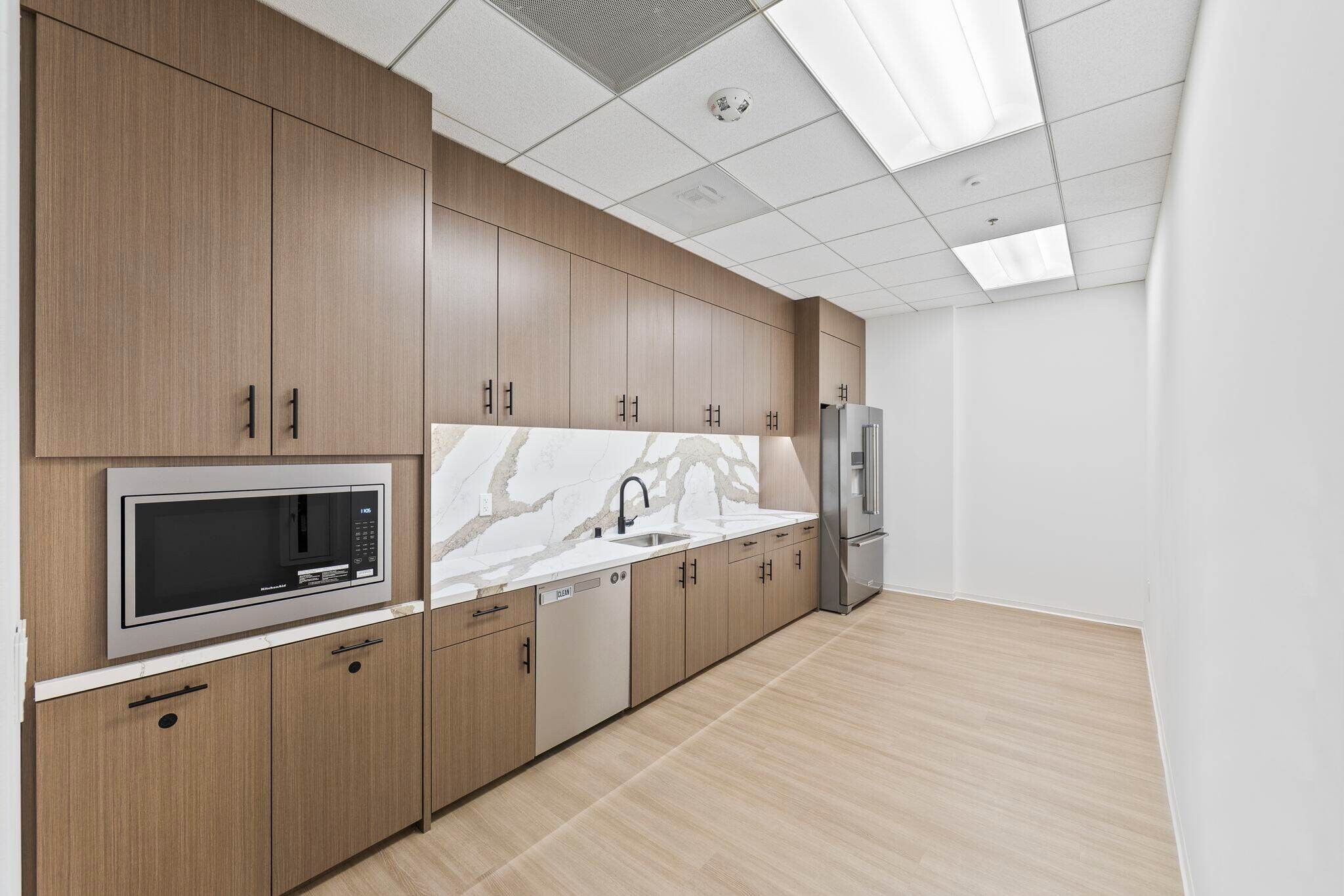 5 Park Plaza, Irvine, CA à louer Photo intérieure– Image 1 sur 7